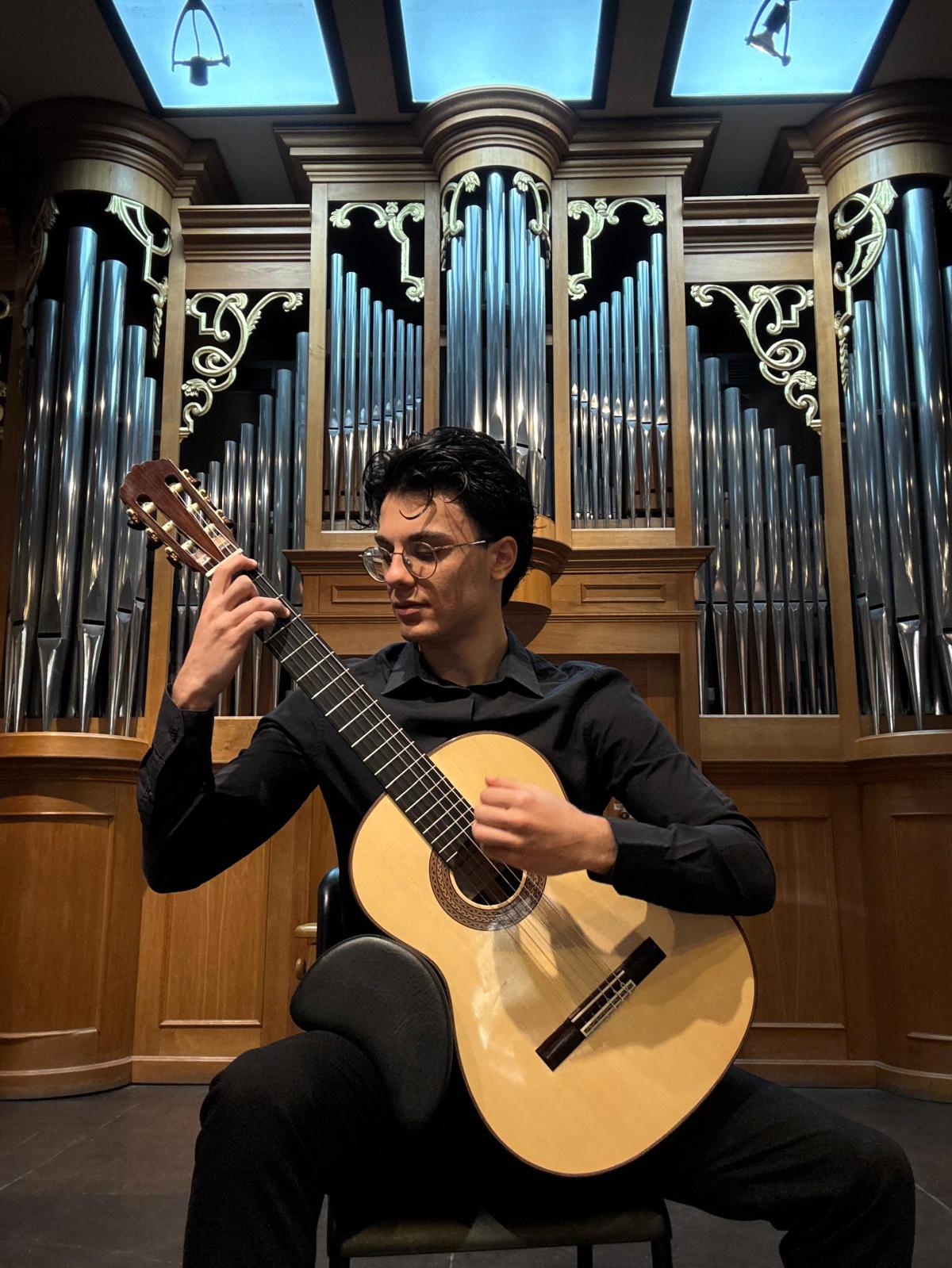 Insegnante di chitarra classica